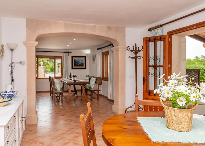 Villa Colonya Jaume-3 Bedrooms, Private Pool Near